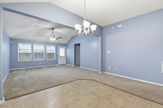 Building Photo - 16763 N Blue Jay Dr