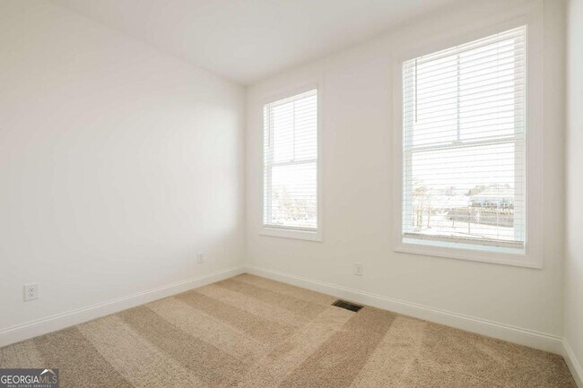 Building Photo - 514 Alice Wy