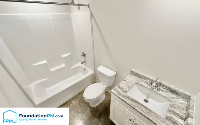 Building Photo - 309 Westree St