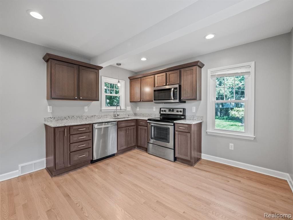 Building Photo - 1679 Villa Rd