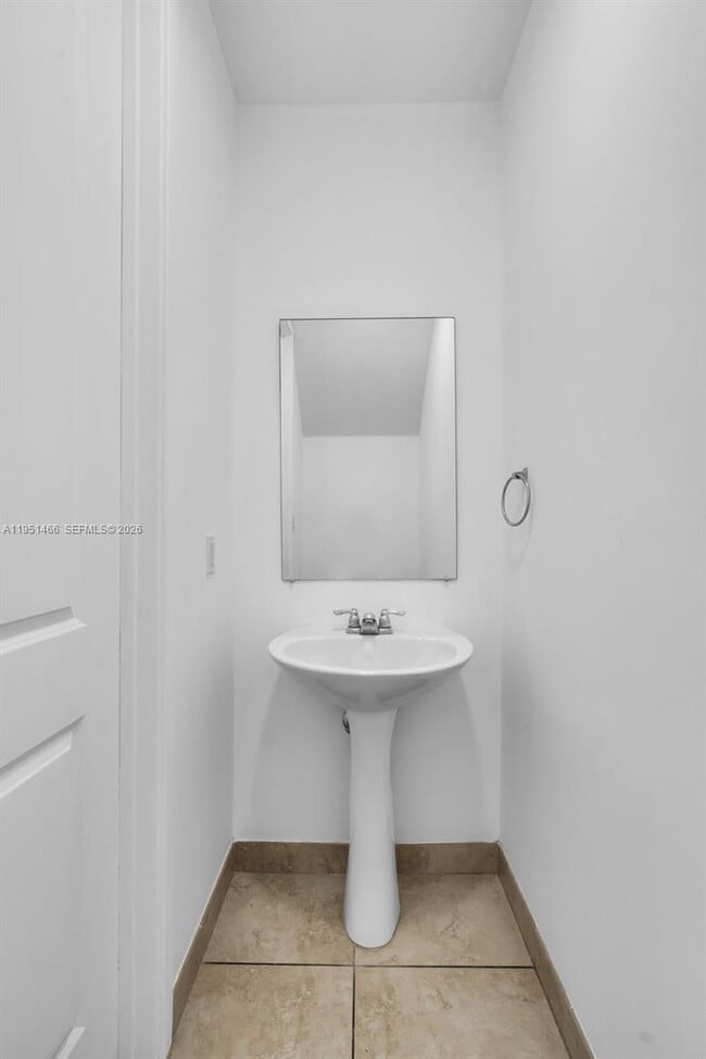 Building Photo - 2735 SW 81st Terrace