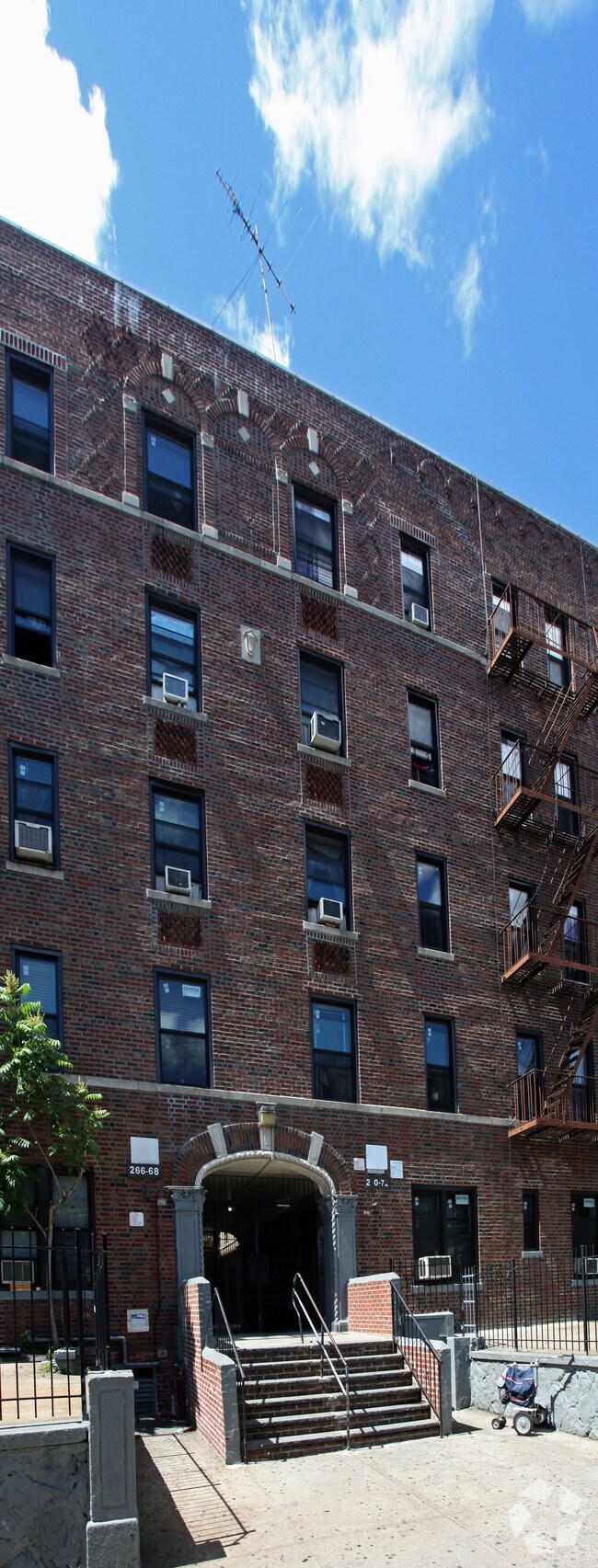 Building Photo - 266-68-270-72 Nagle Ave