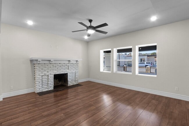 Building Photo - Yandell Unit 1