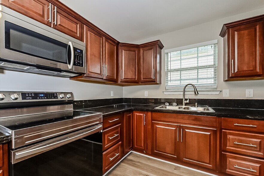 Building Photo - 3360 Waggoner Ln