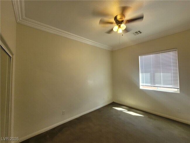 Building Photo - 9338 Wilderness Glen Ave