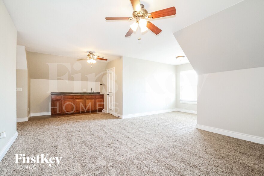 Building Photo - 2604 Busheywood Dr
