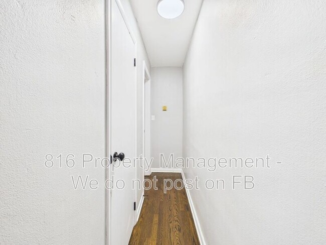 Building Photo - 7560 Prospect Ave