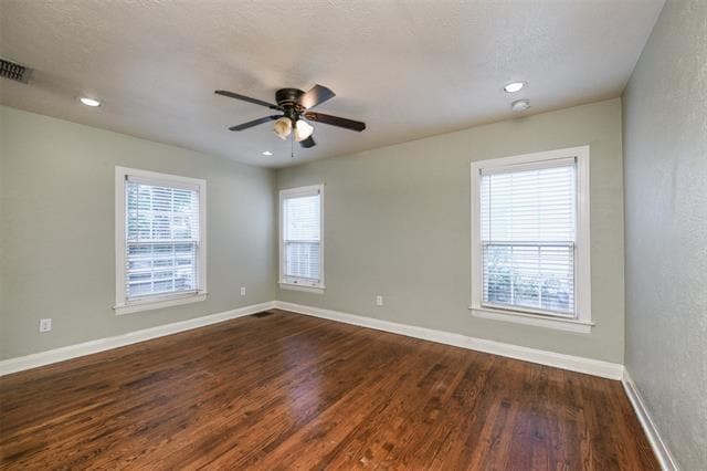 Building Photo - 4421 Calmont Ave