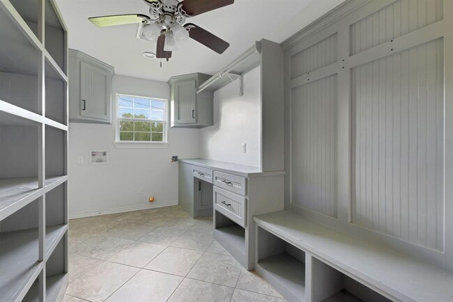 Building Photo - 36704 Broncho Rd
