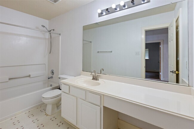Building Photo - 22014 Soft Pines Ct