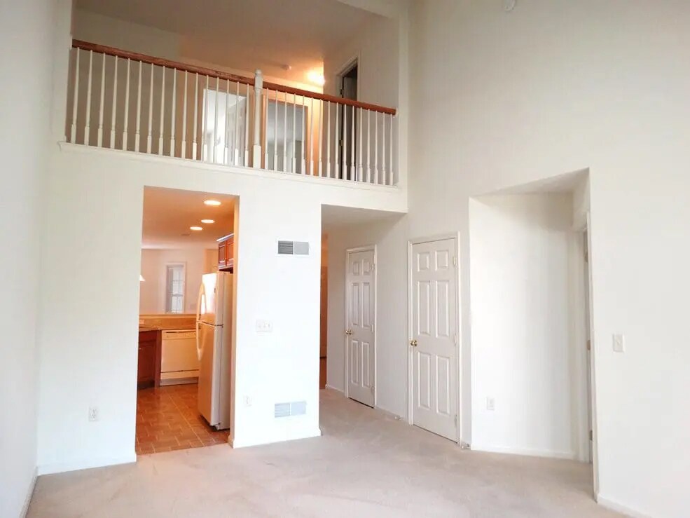 Building Photo - 1169 Hammon Ave