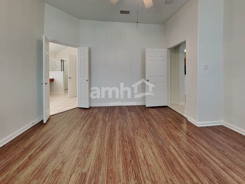 Building Photo - 17823 Trophy Deer Ct