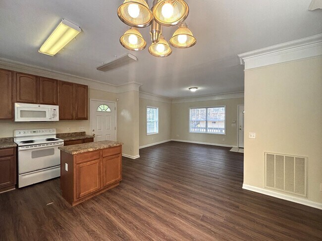 Building Photo - 4br House near Campus, Stadium, Downtown! ...