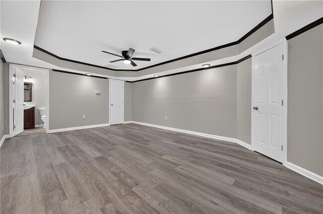 Building Photo - 437 Waterbury Way
