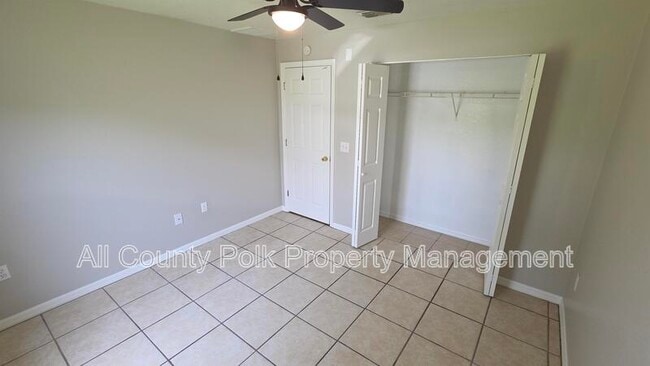 Building Photo - 1210 Fairway Dr
