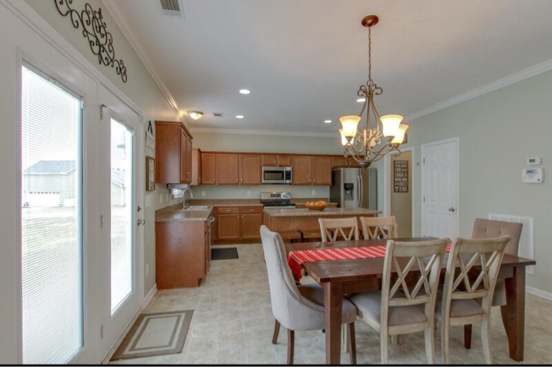 Building Photo - 379 Sarava Ln