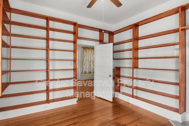 Building Photo - 1206 E 48th St