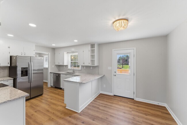 Building Photo - COMING SOON! Space, Comfort & Convenience – 3BR Home Near I-85 & Crowders Mountain