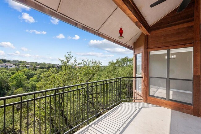 Building Photo - 4711 Spicewood Springs Rd