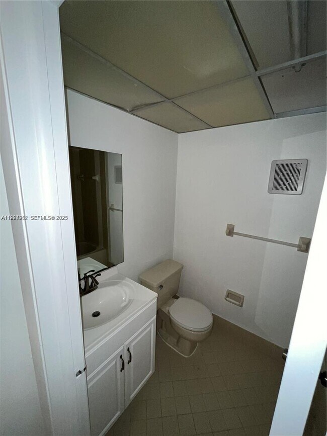 Building Photo - 11453 NW 39th Ct