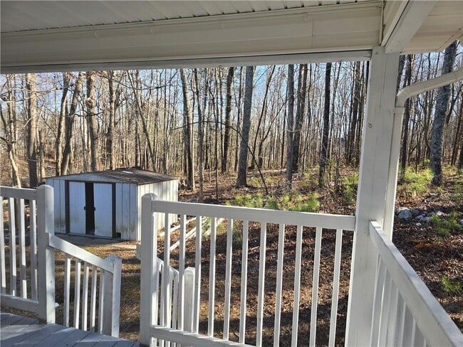 Building Photo - 1610 Mulberry Rock Rd