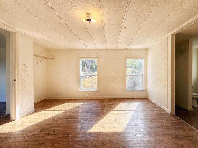 Building Photo - 10601 Ridge Rim Dr