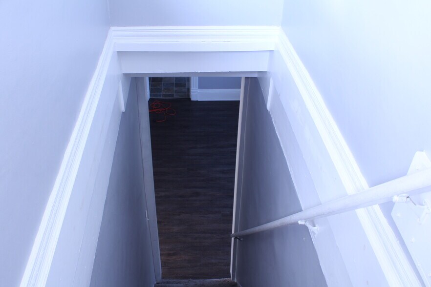 Stairwell with railing - 441 Crosby St NW