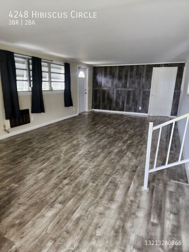 Building Photo - 4248 Hibiscus Cir