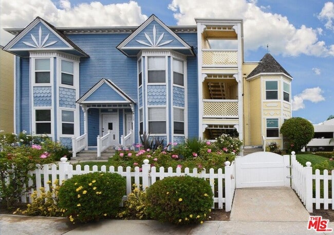 Building Photo - 100 Monterey Blvd