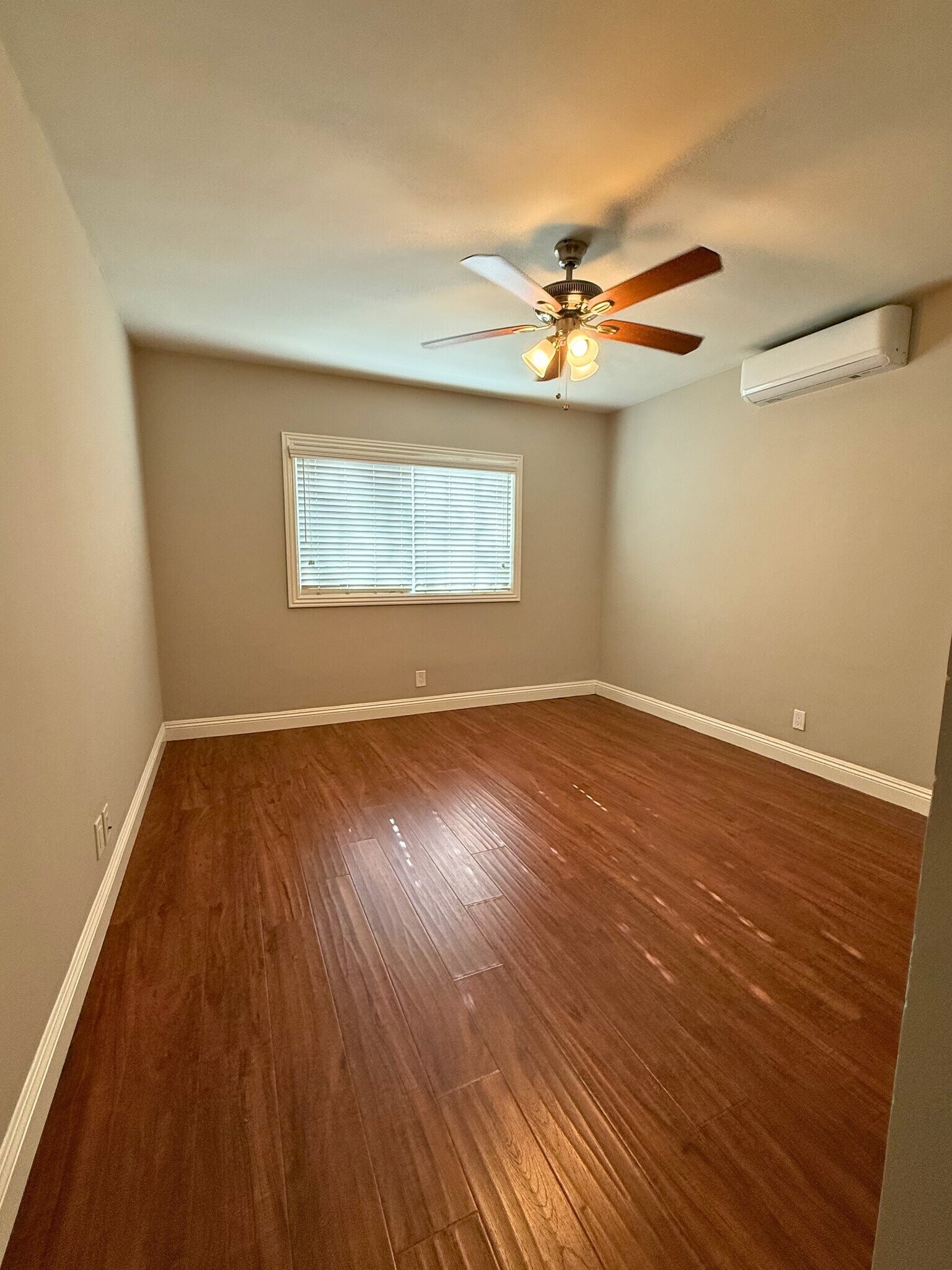 Building Photo - 276 S Sierra Madre Blvd