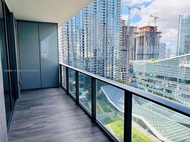 Building Photo - 801 S Miami Ave