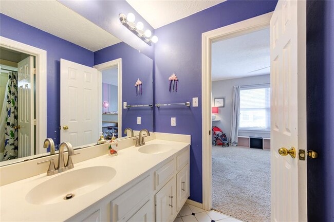 Building Photo - 5222 Summer Snow Dr