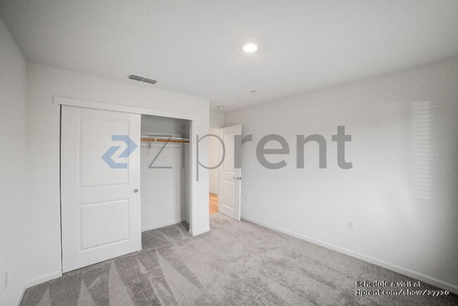 Building Photo - 12812 Herringbone Way