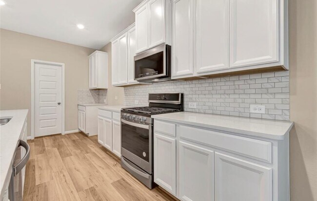 Building Photo - 16104 Oregon Oak Dr