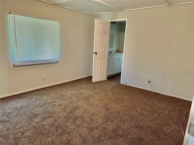 Building Photo - 3532 Lazy Lake Dr N