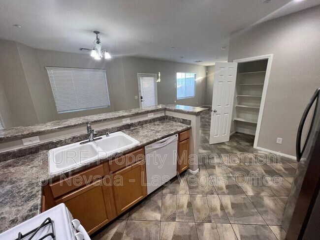 Building Photo - 7204 Glen Shire Ct