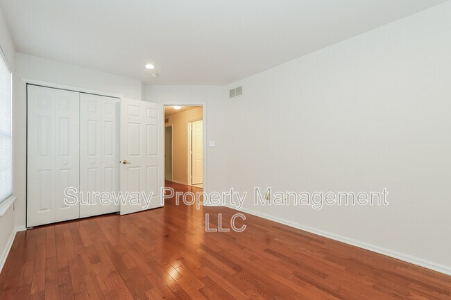 Building Photo - 18 Leighton Dr