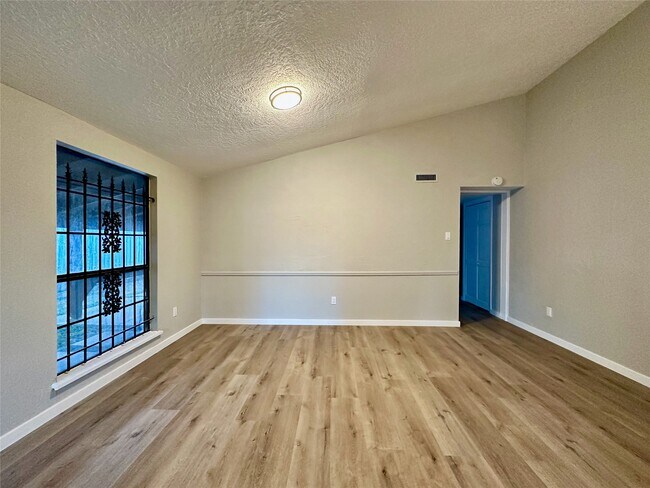 Building Photo - 5651 Condon Ln