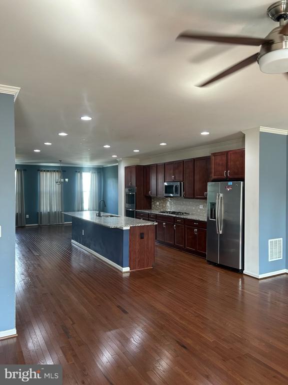 Building Photo - 21517 Willow Breeze Sq