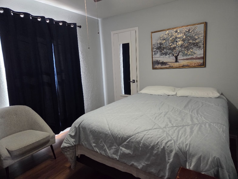 Building Photo - 3617 Westview Ln