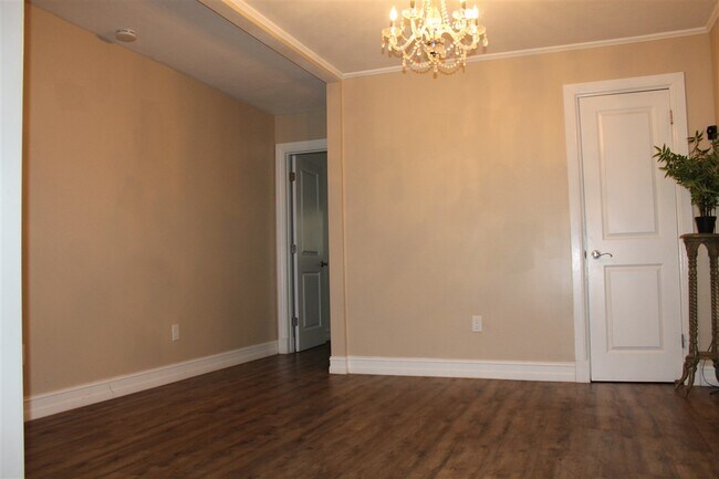 Building Photo - 46 Dolphin Dr