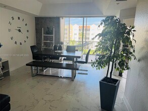 Building Photo - 10700 NW 66th St