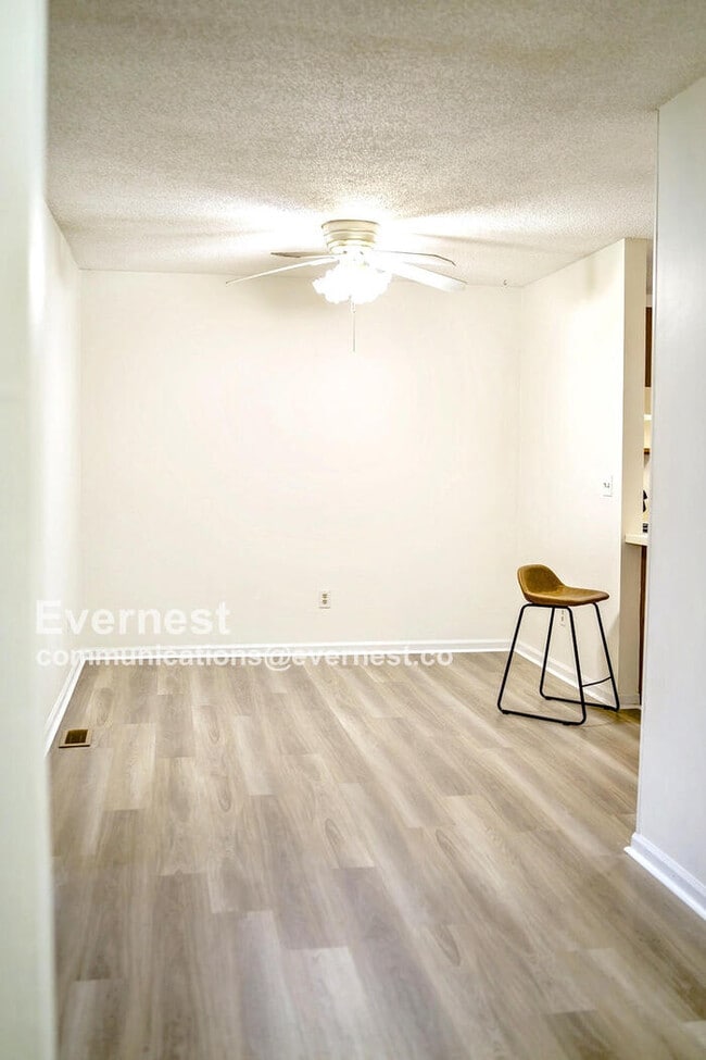 Building Photo - 4811 Brighton Ln