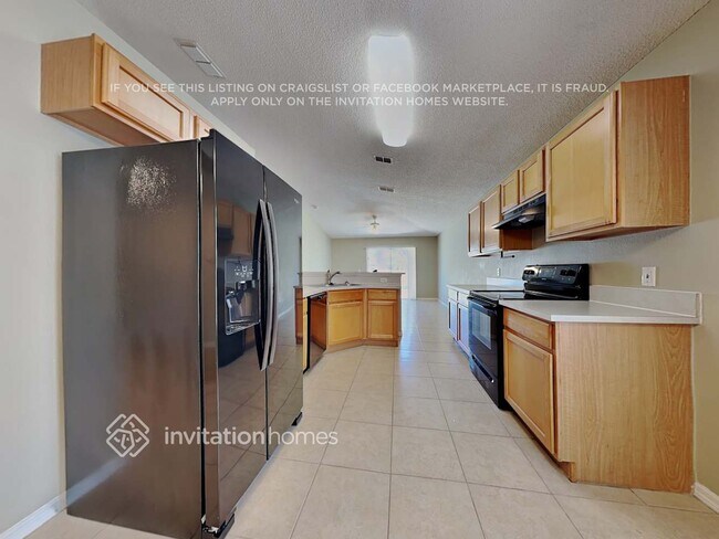 Building Photo - 24833 Mary Beth Ct