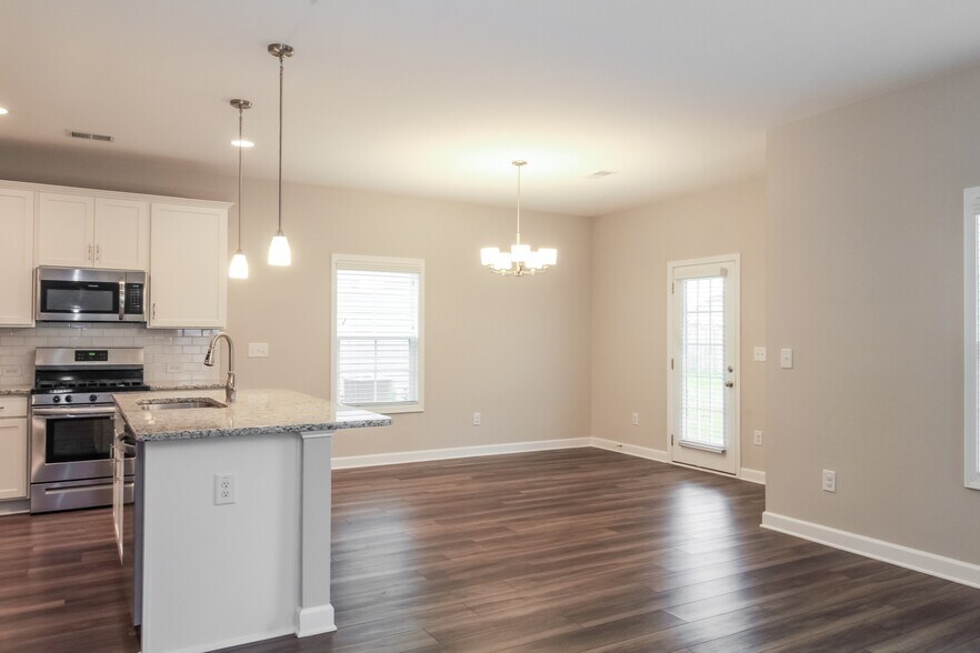 Building Photo - 2837 Longleaf Pine Cir