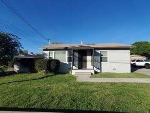 Building Photo - Updated Two-Bedroom 1-Bathroom House with Carport