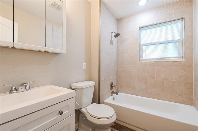 Building Photo - 2403 El Capitan Dr