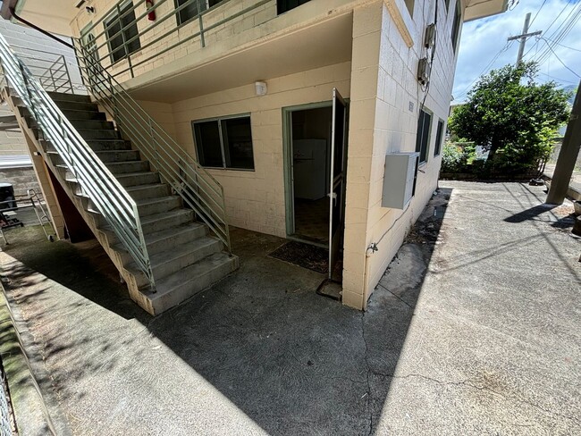 Building Photo - 1608 Cottage Walk