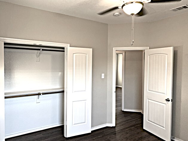 Building Photo - 5008 Odeum Ct
