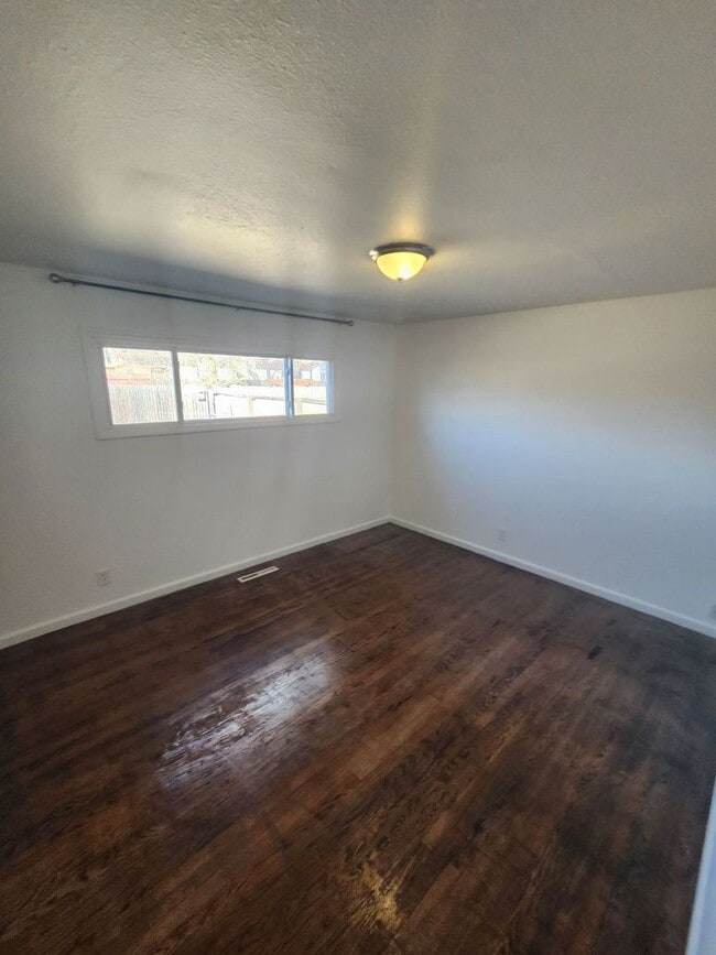 Building Photo - Wonderful Home